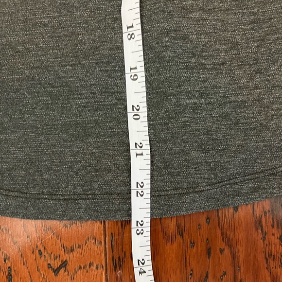 LULULEMON RUN OFF ROUTE RUNNING TANK, size 6 - Picture 7 of 8